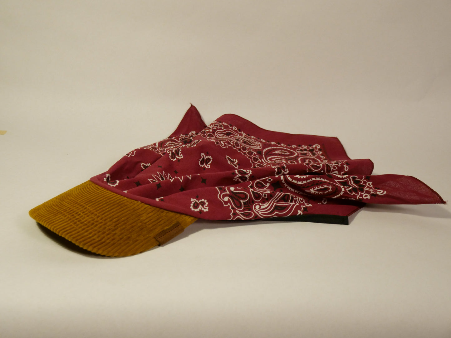 Brimdana - Maroon/Corduroy