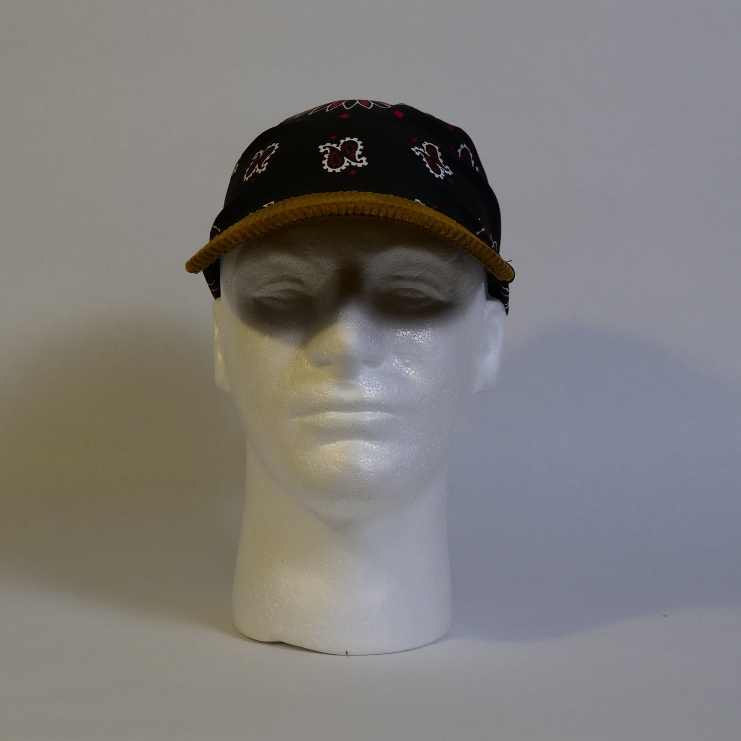 Brimdana Black,Red/Corduroy