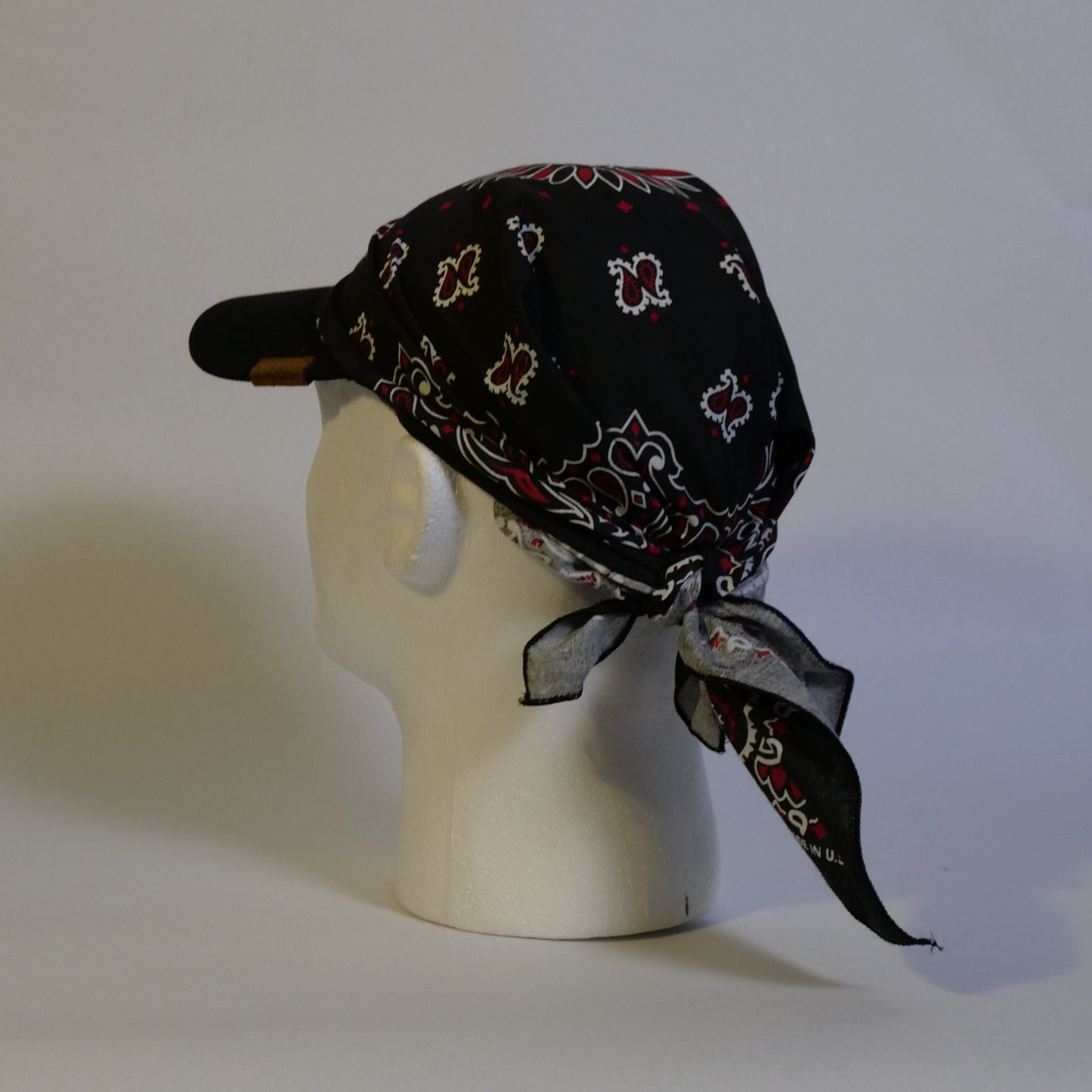 Brimdana - Black,Red/Black