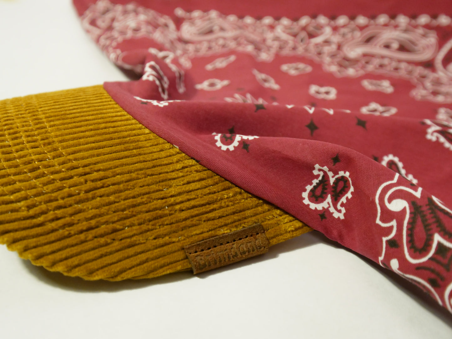 Brimdana - Maroon/Corduroy