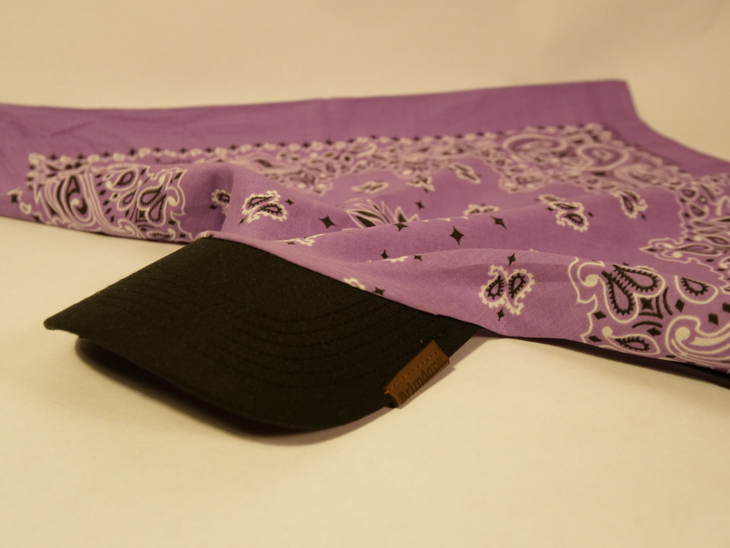 Brimdana - Lavender/Black